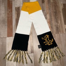 Universal Studios Harry Potter Hufflepuff Emblem Knit Scarf Fringe Trim Badger