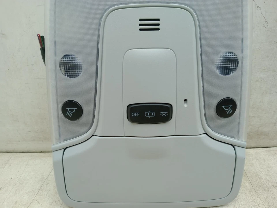 TOYOTA PRIUS PHV COURTESY LIGHT INTERIOR ROOF 8120847070B0 MK4 2019 - 2021 - Image 3 of 4