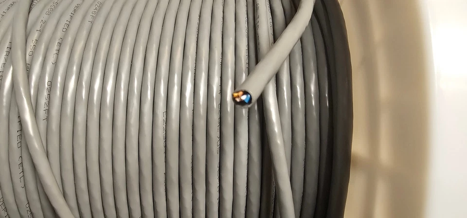 Cat6 Bulk Telecom/Data Cable 300 ft Gray – 23 AWG Solid UTP 550 MHz UL Listed - Image 3 of 4