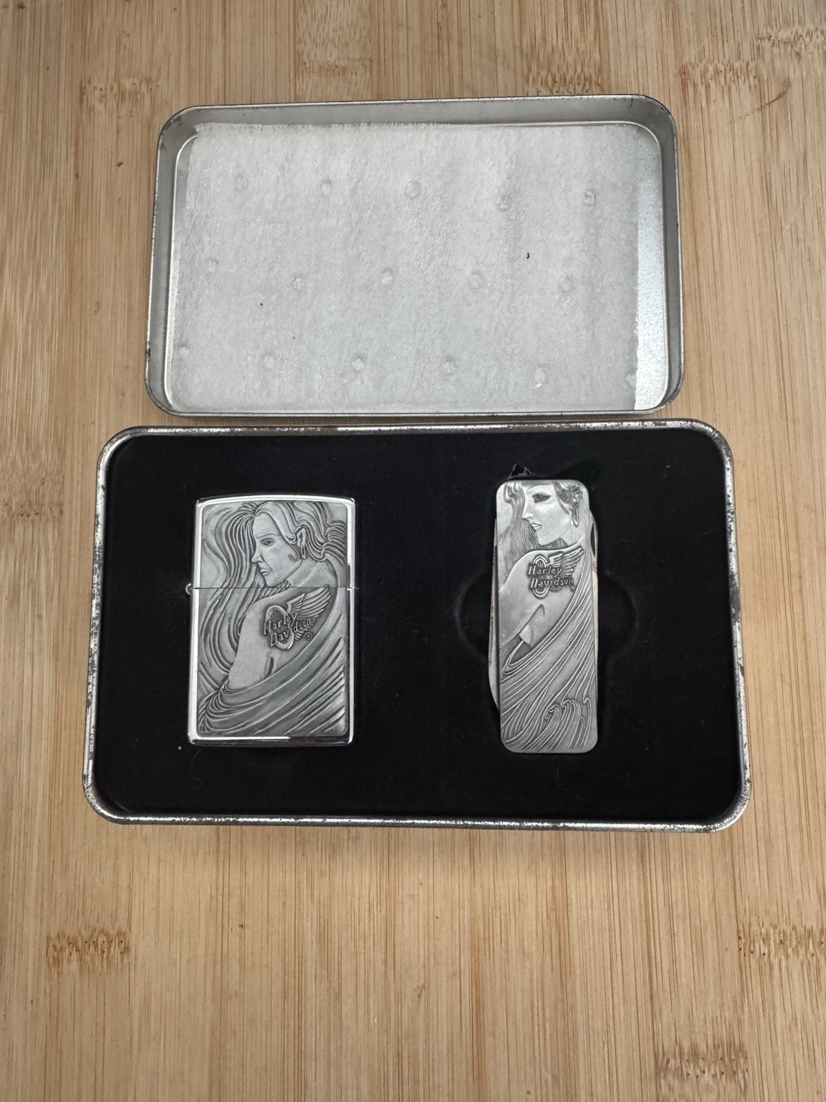 1997 ZIPPO BARRETT SMYTHE HARLEY DAVIDSON HD TATTOO GIRL LIG