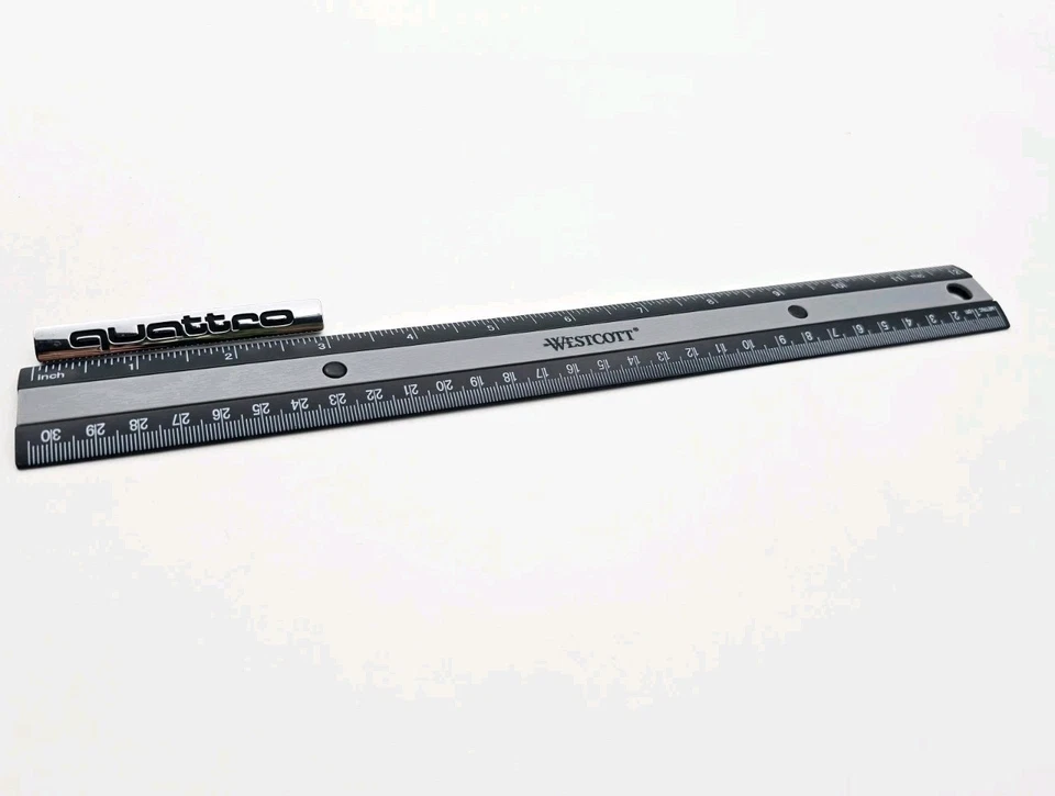 AUDI A3 A4 A6 QUATTRO EMBLEMA TRASERO LOGO INSIGNIA SIGNO SÍMBOLO CROMO Foto 2 de 3