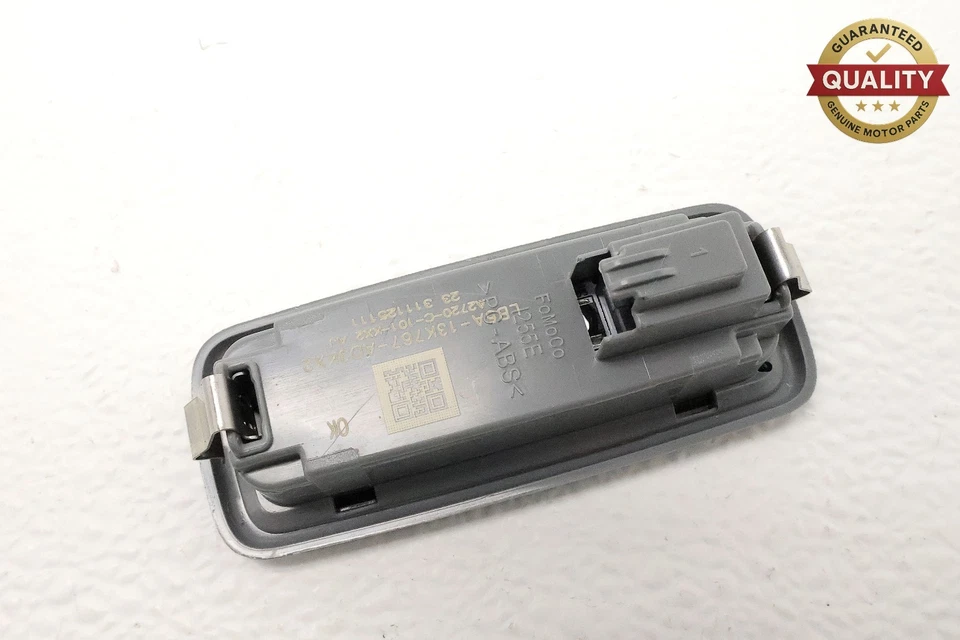 Ford Explorer 2020-2023 techo trasero centro cúpula luz lámpara OEM Foto 3 de 4