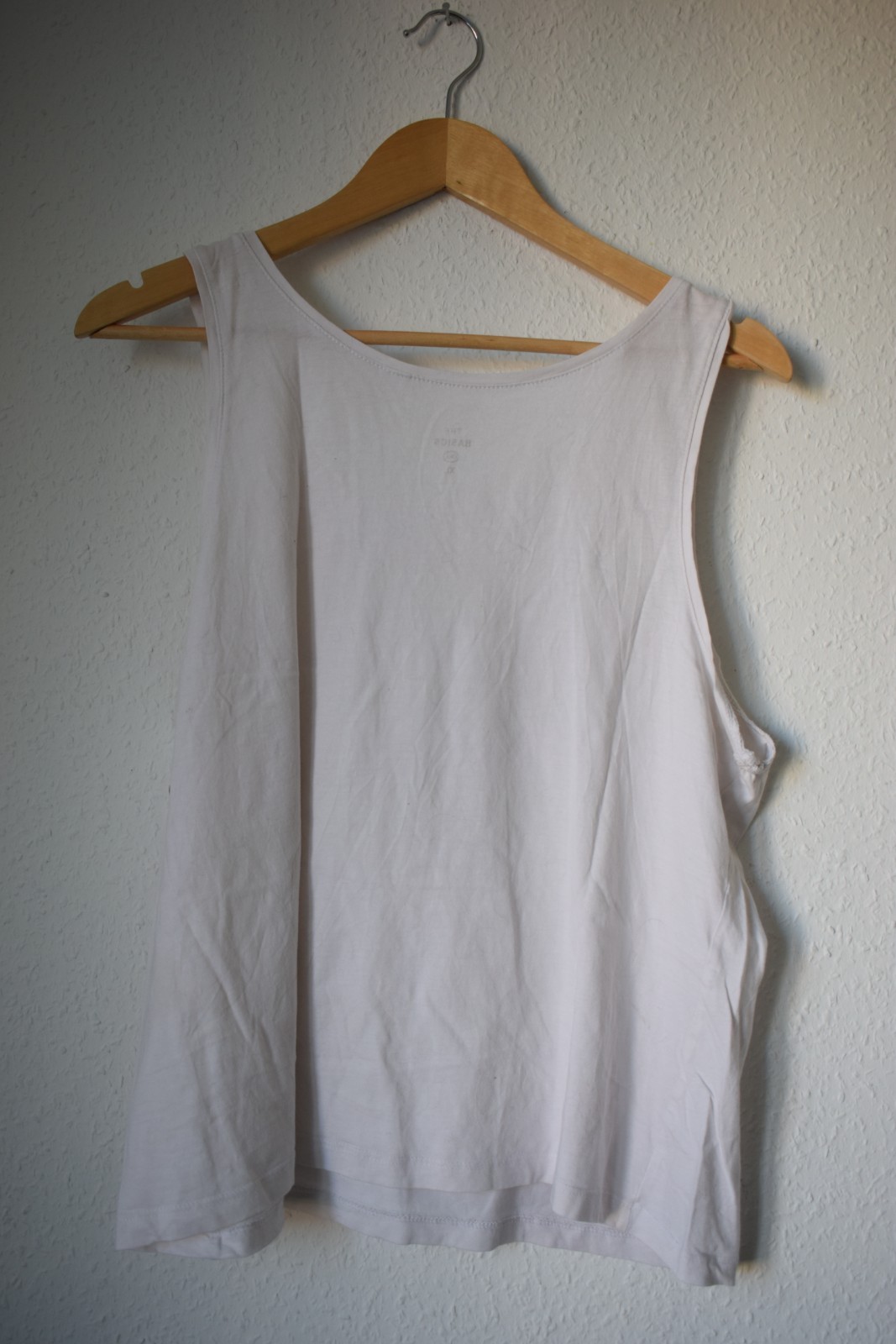 C&A "The Basics" White Sleeveless Tank Top - Size XL image 3