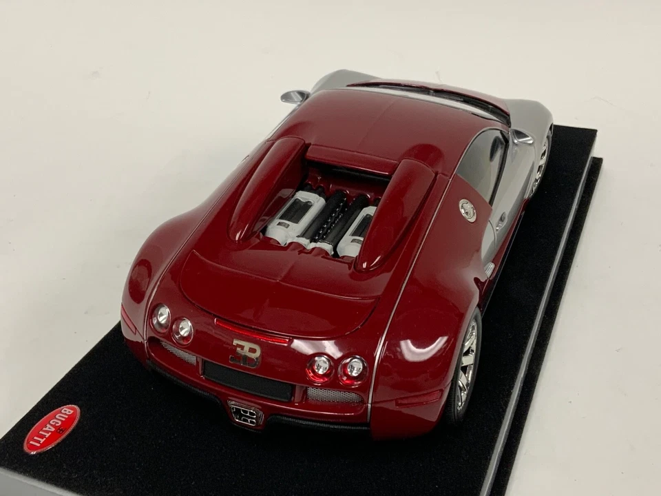 1/18 Minichamps Bugatti Veyron L'Edition Centenaire 2009 Chrome Red Leather base - Image 3 of 4