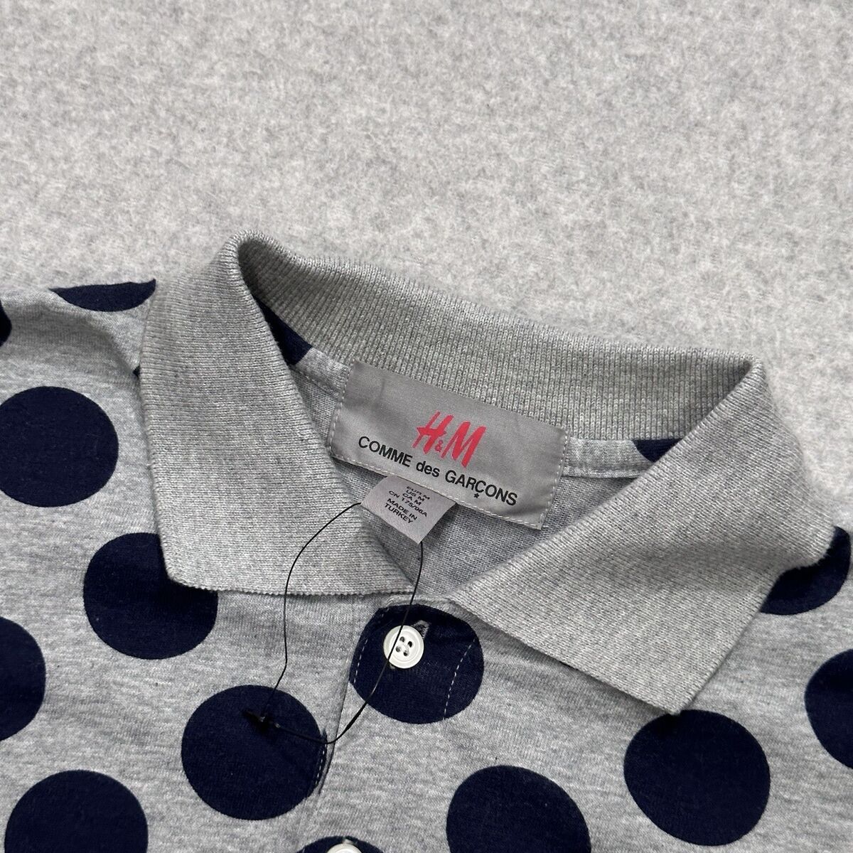 COMME des GARCONS x H&M Men's Gray Polka Dot Short Sleeve COMME des GARCONS x H&M Men's Gray Polka Dot Short Sleeve