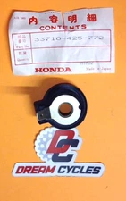 NOS HONDA Genuine Parts TAILLIGHT SOCKET 33710-425-772 OEM NOS CB650 CB750 CB900