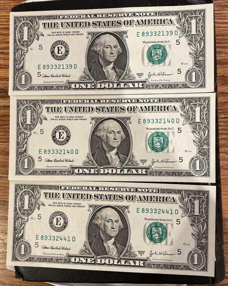 Three (3) 2003 Uncirculated Consecutive Serial Number One Dollar Notes - Image 2 of 4