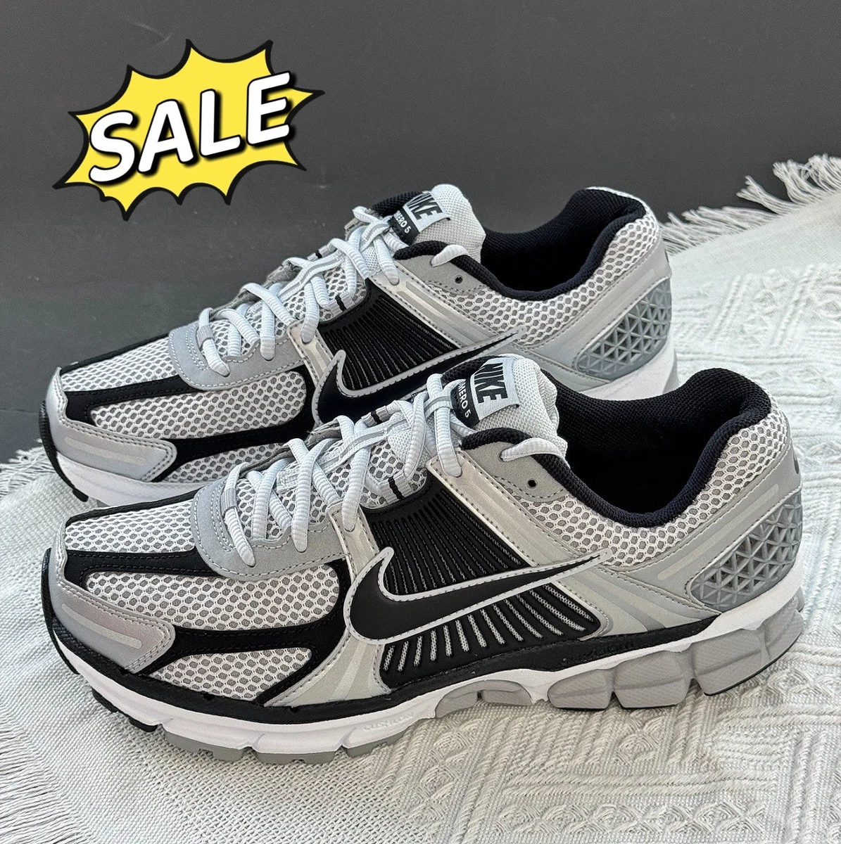 Nike Zoom Vomero 5 Shoes Running Shoes Metallic Silver FJ4151-004 Size 5.5 NIKE Zoom Vomero 5 FJ4151 004 - Shiekh main image 4