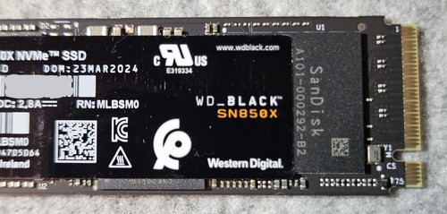WD_BLACK SN850X 2TB NVMe SSD M.2 2280 PCIe 4th Gen Up to 7,300 MB/s WDS200T2X0E