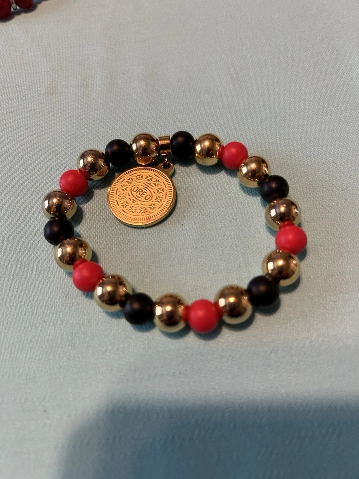 Bracelete divertido de punho rústico oreo amuleto de biscoito multicolorido miçangas pulseira elástica. - Imagem 2 de 2