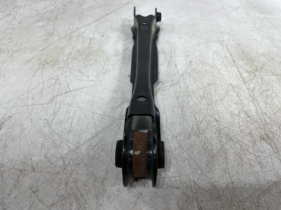 Brazo de control inferior trasero derecho pasajero ACURA MDX 22 23 24 52370TYAA01 OEM Foto 2 de 4