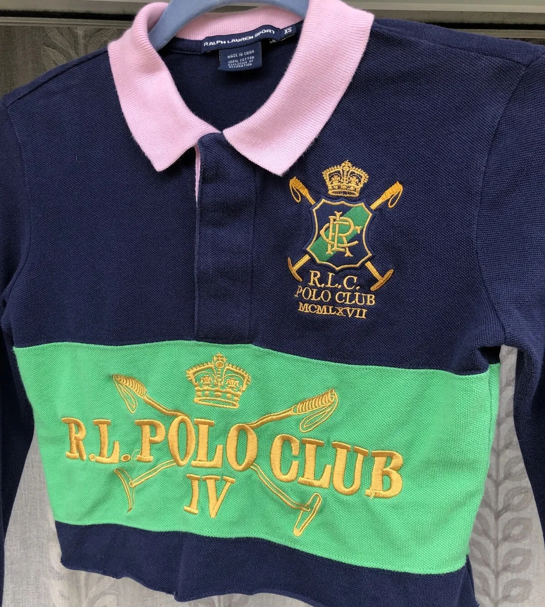 polo shirt embroidered logo