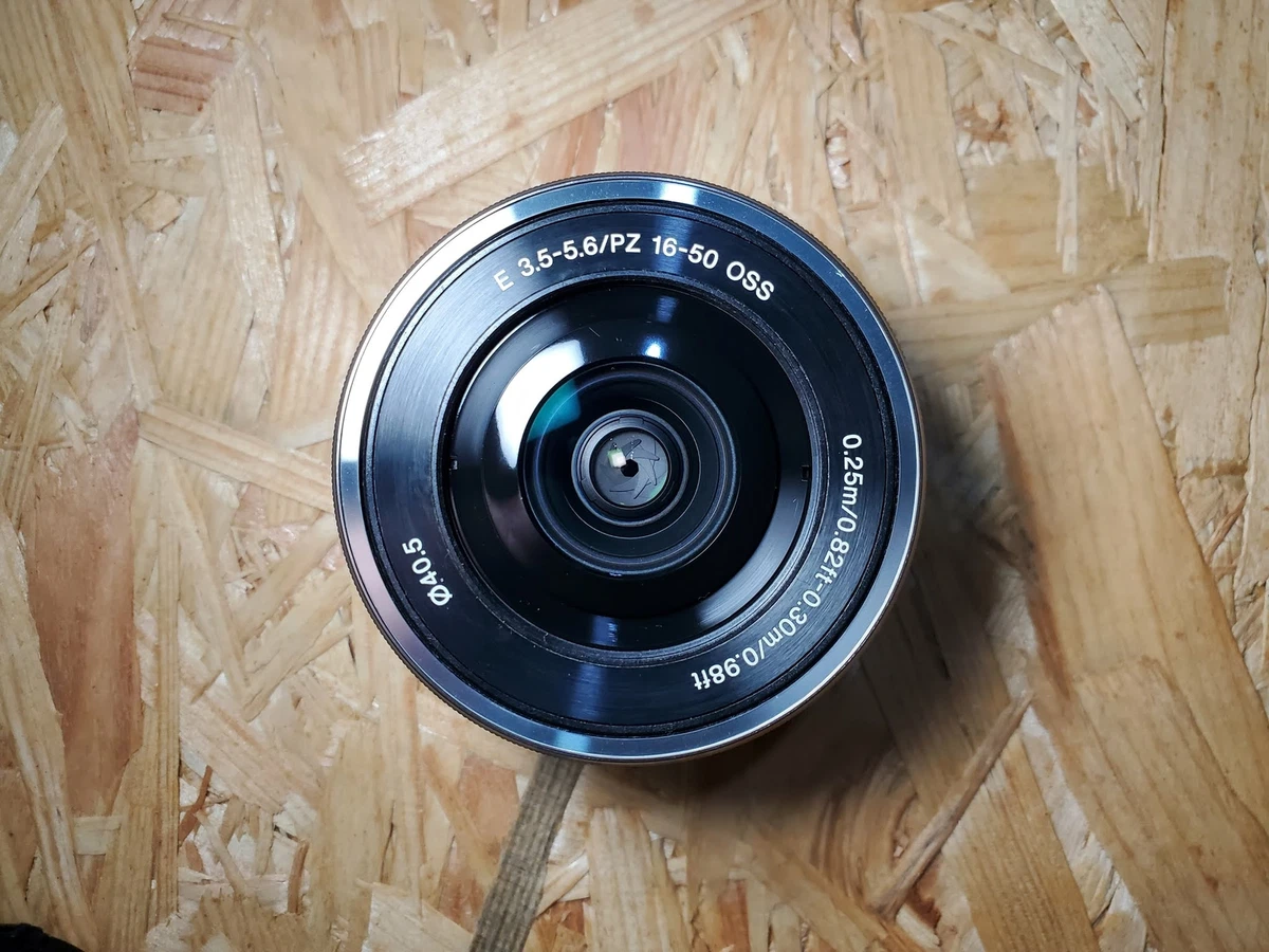 NEW Sony SELP1650 E PZ 16–50mm f/3.5–5.6 OSS Telephoto Lens SILVER