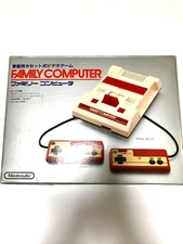 Nintendo Famicom Console and 2 Controllers (Operation unconfirmed /Console only)