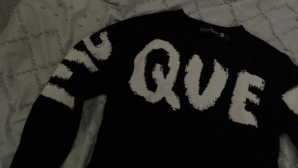 Alexander McQueen Knitwear Knit Sweater | Men’s Size Medium - Image 4 of 4