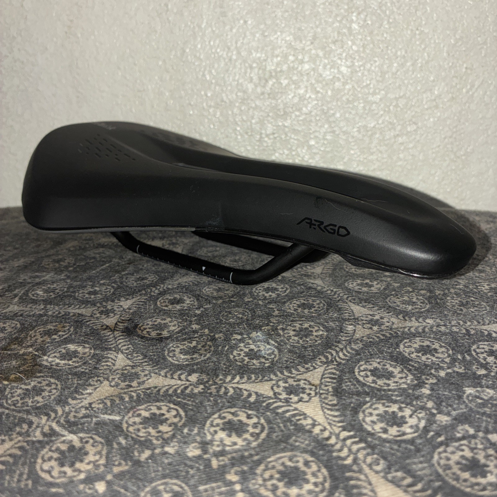 Fizik Terra Argo Saddle - Kium, 150mm, Black