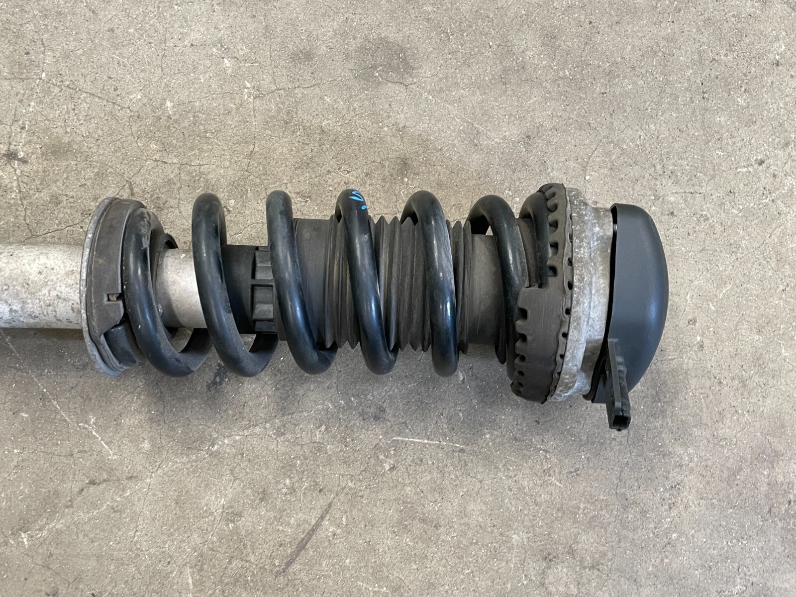 14-17 Maserati Quattroporte GTS Front Right Shock Strut Absorber RWD 1574 OEM