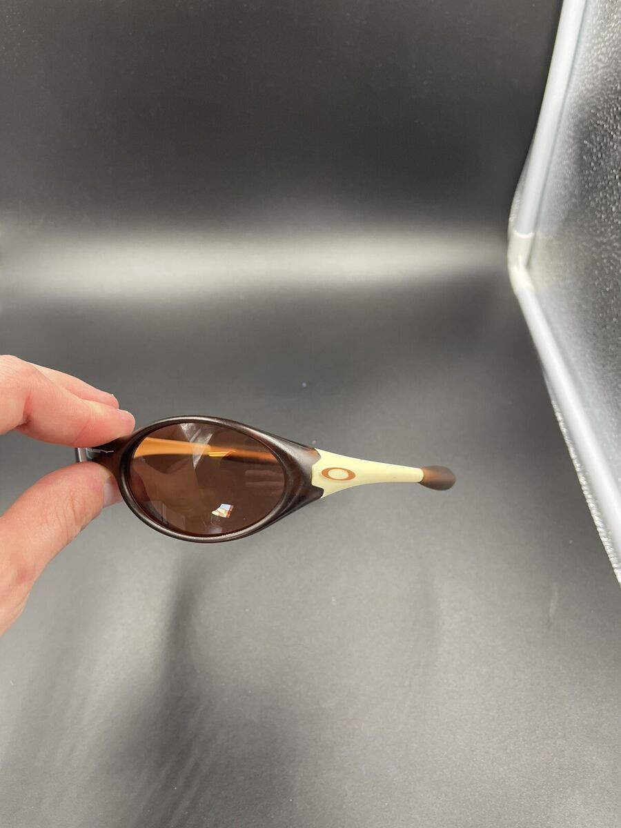 Oakley Eye Jacket Gen 1 Matte Rootbeer/Ivory w/ VR28 Lenses Oakley Eye Jacket Gen 1 Matte Rootbeer/Ivory w/ VR28 Lenses