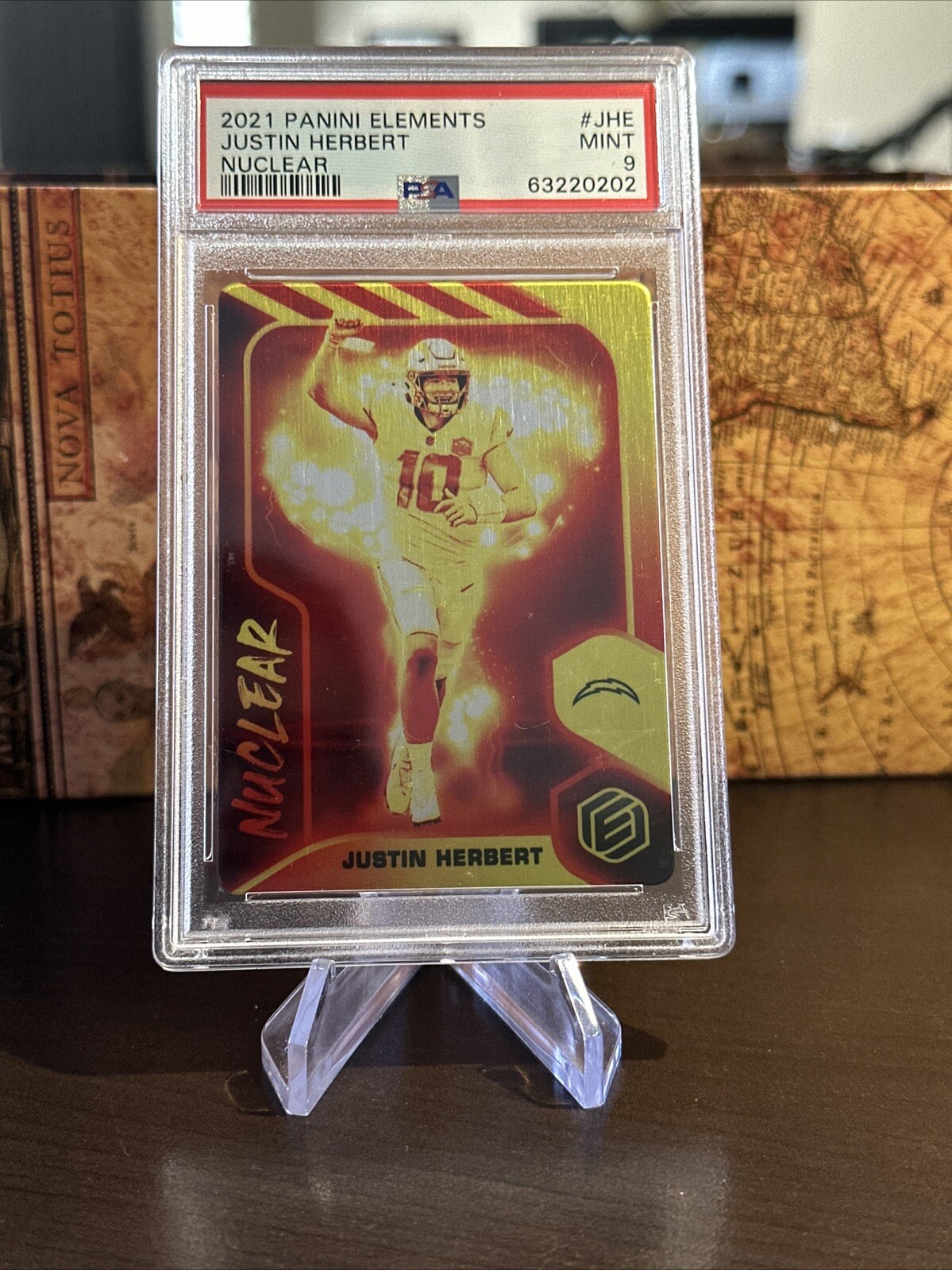 2021 Panini Elements Nuclear Justin Herbert SSP Chargers