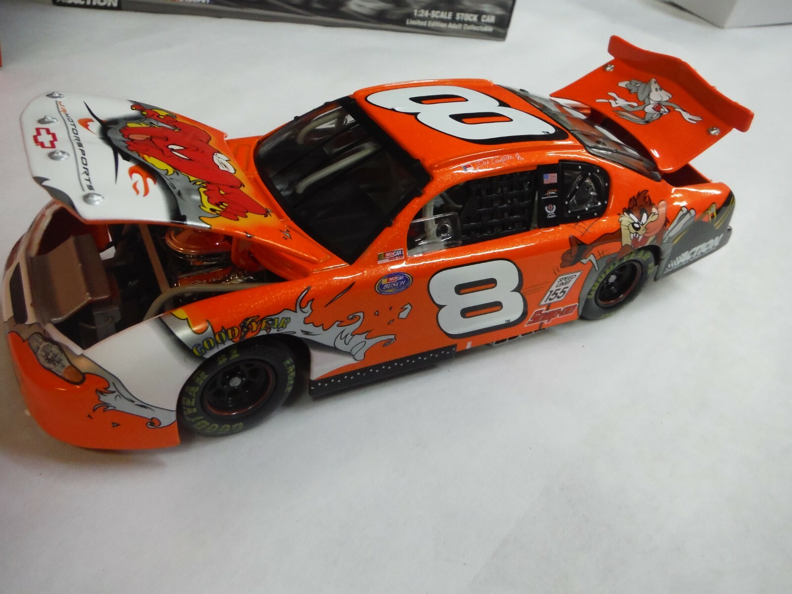 DIECAST NASCAR EARNHARDT JR #8 LOONEY TUNES REMATCH 2002 MONTE CARLO 1:24 X5-17