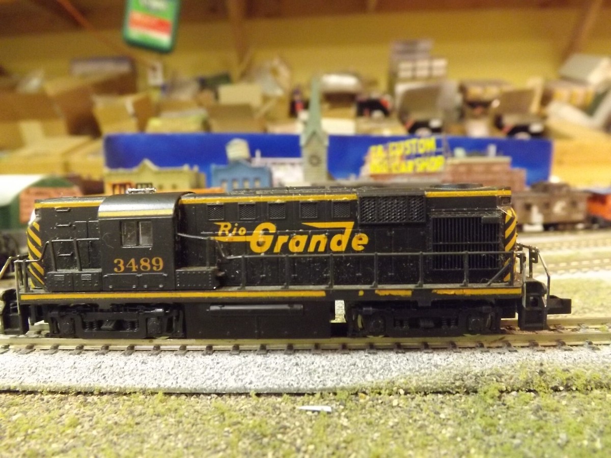 RIO-GRANDE DRG&W) RS-11 ENGINE 3489 N-Scale Custom Painted