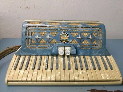 Vintage GENE Accordian Made In Italy Custom Built with Case (LL)