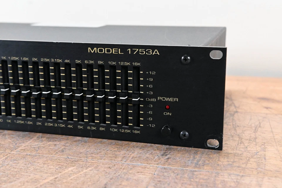 Altec Lansing 1753A 28-Band 1/3-Octave Equalizer CG0092H - Image 2 of 4