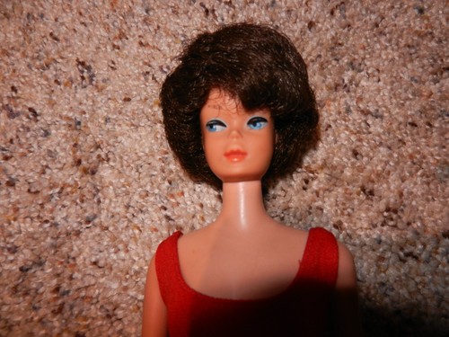 1960'S ORIGINAL VINTAGE BRUNETTE BUBBLE CUT BARBIE - Picture 2 of 11