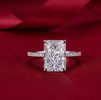Lab Created Radiant Diamond Ring 4.35 Ct IGI 18K White Gold E F/VS1 For Wedding