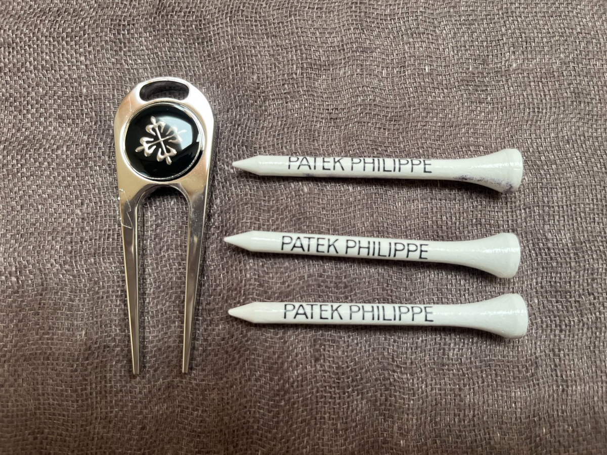 Patek Philippe Golf Set with 3 Titleist Pro golf balls Pouch towel