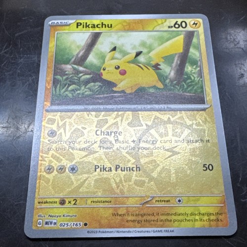 Pokemon Scarlet & Violet 151 - Pikachu 25/165 Common Reverse Holo - Picture 2 of 3