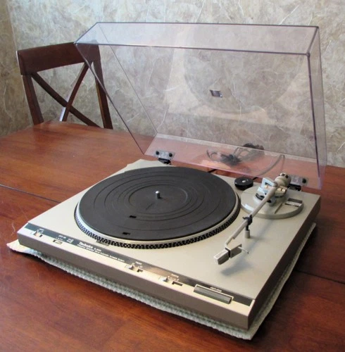 1983 Technics SL-B300 Fully Automatic Belt Drive Turntable -Works Great-Serviced