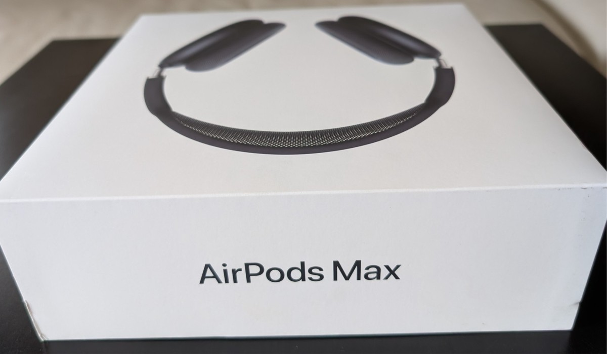 Apple AirPods Max w Smart Case Midnight Black USB-C Model A3184 +