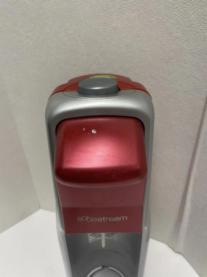 Máquina para hacer refrescos SodaStream roja plata gris - sin tanque Foto 2 de 4