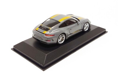 Minichamps 1:43 Porsche 911 R (991) in Nardo Grey / Yellow