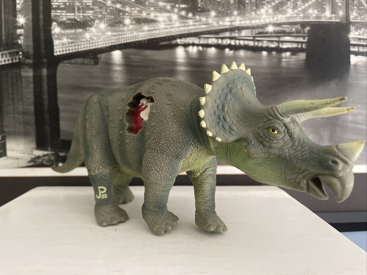 Vintage 1993 Jurassic Park Triceratops JP08 Dinosaur No