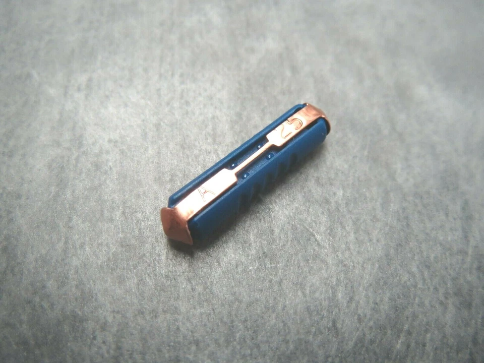 Blanco 8A y Azul 25A Fusible Audi VW Porsche Hecho en Alemania Paquete de 12 ¡Envíos Rápidos! Foto 4 de 4