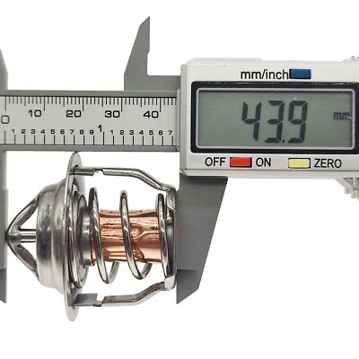 Termostato 82°C Per New Holland E Ford Boomer – Sostituisce 87759905, 87780237, SBA145206182 - Foto 4