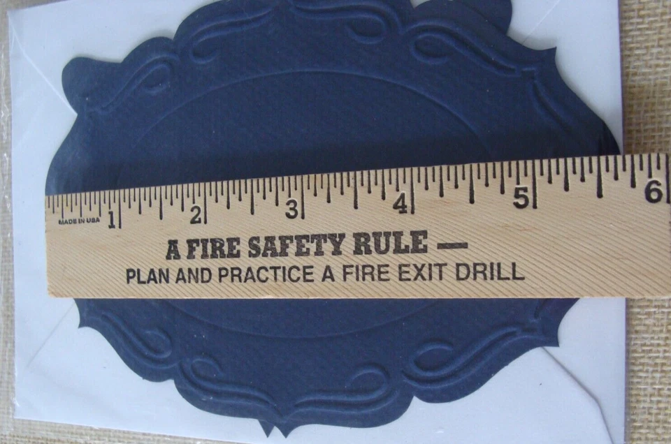 NUEVO SELLADO Papel Troquelado Álbum de Recortes Grabado Marco Ovalado con Sobre - Negro Foto 3 de 4