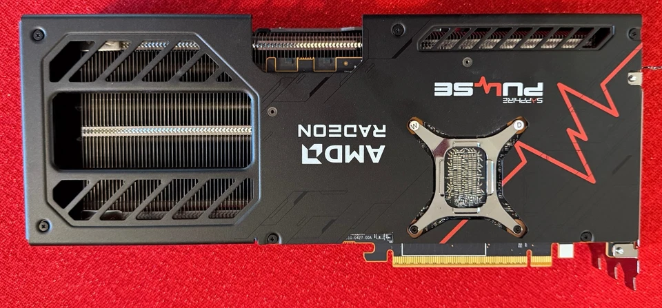 Sapphire  AMD Radeon RX 9070 XT Gaming OC Graphics Card 16GB GDDR6 - Image 3 of 4