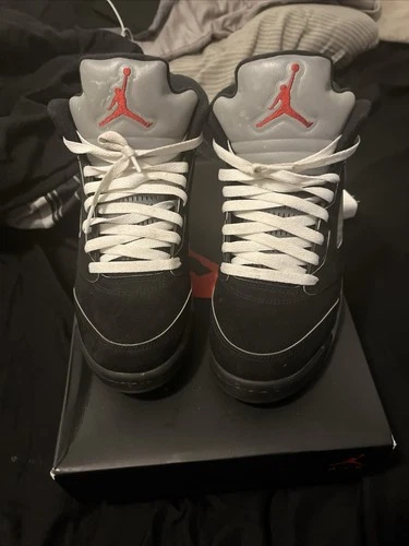 Jordan 5 Black Metallic Sneakers size 8