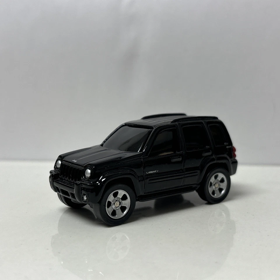 2002-2007 Jeep Liberty KJ 3.7L Collectible 1/64 Scale Diecast Diorama Model - Image 4 of 4