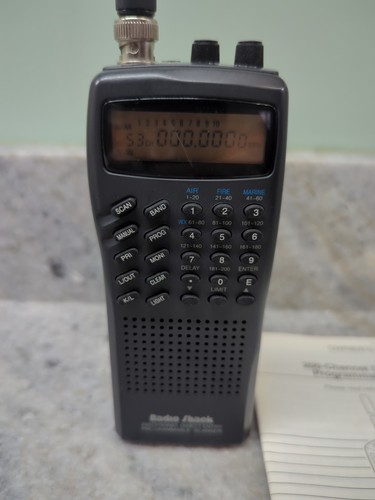Escáner programable Radio Shack 200 canales entrada directa PRO-51 con manual - Imagen 2 de 10