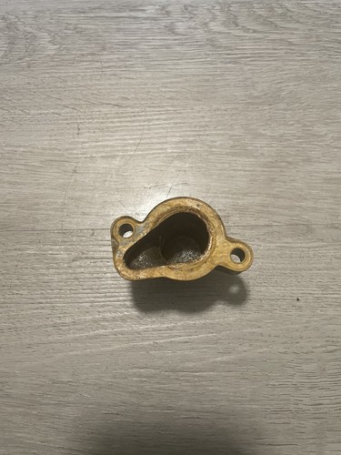 1995 OEM Suzuki Thermostat Cover 8hp - Picture 3 of 3