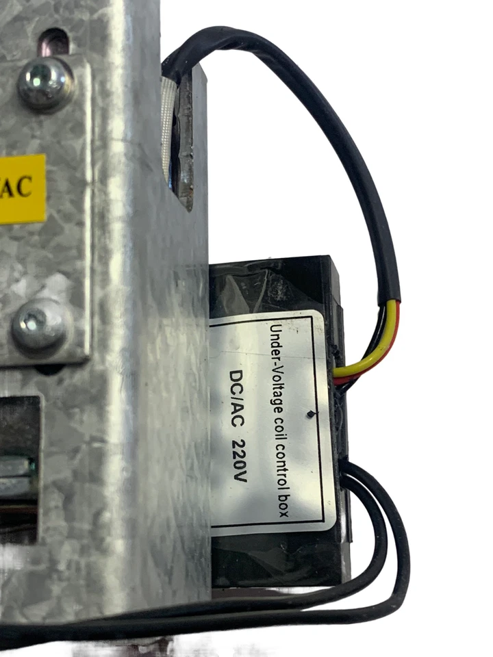 Under voltage release, EvoPact HVX embedded pole, F4, 220V dc/ac, 230Vac-schneid - Image 3 of 4