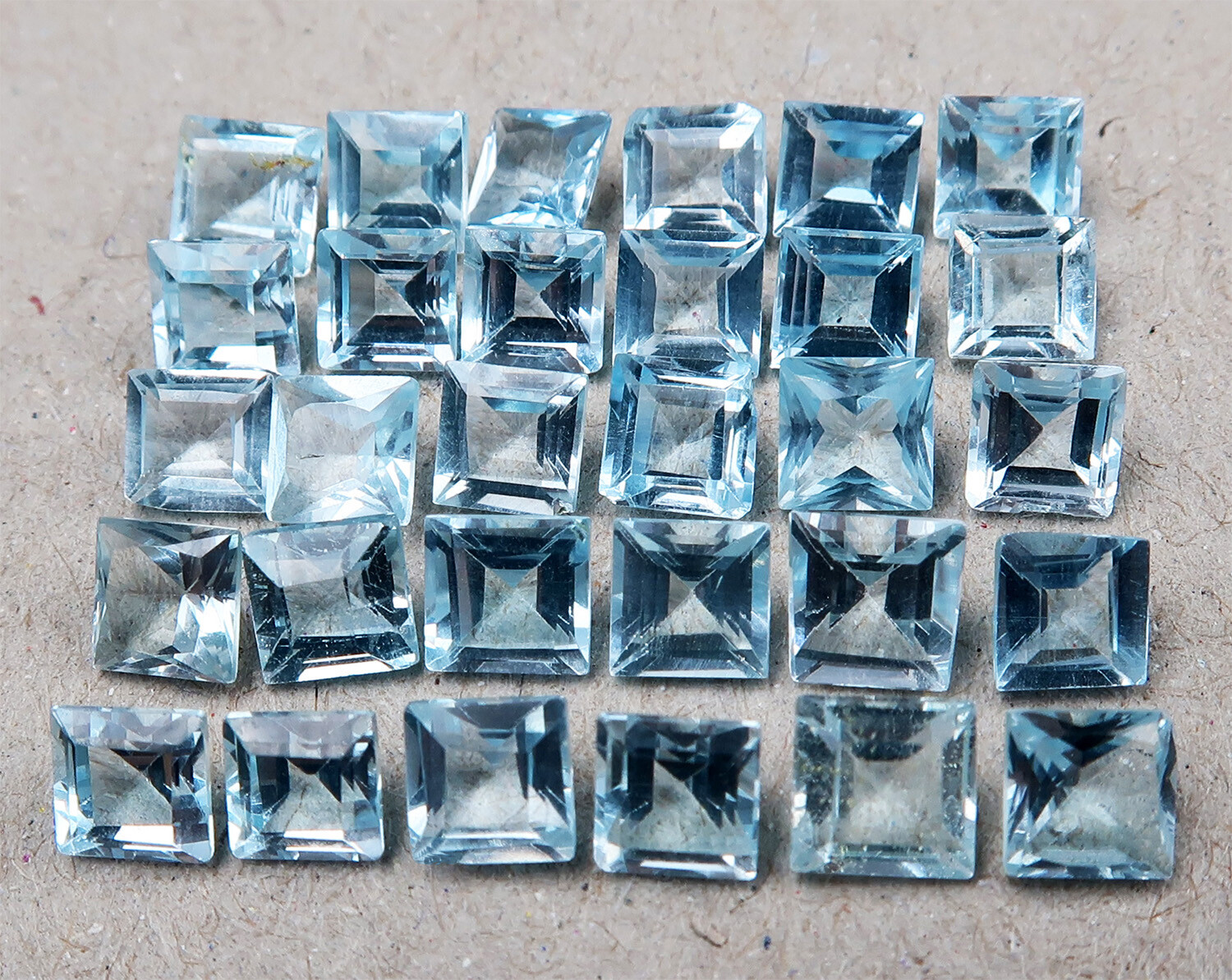 Topaze bleue pour sertissage de bijoux personnalisés, 30pcs de forme carrée