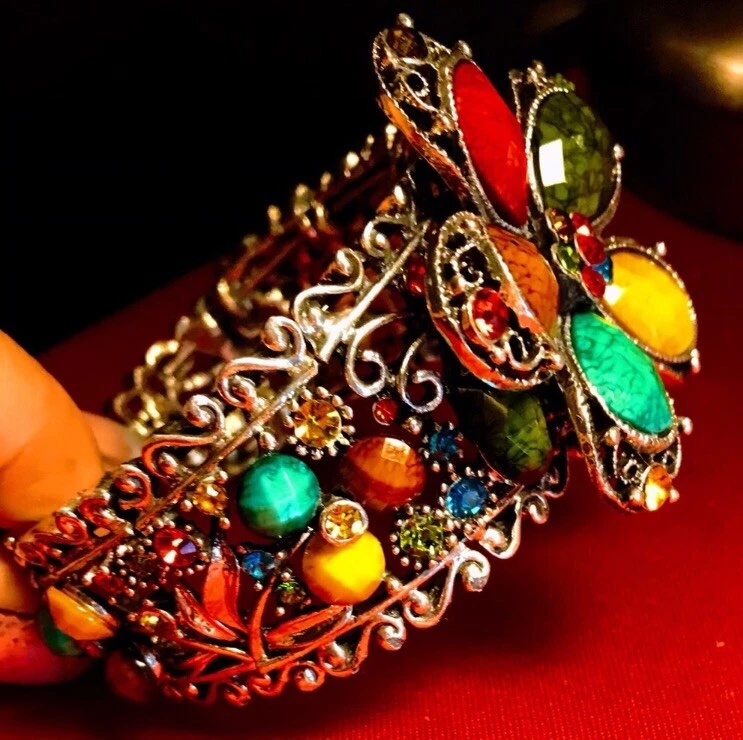 Brazalete de plata con piedras granate multicolores y pedrería Foto 3 de 4