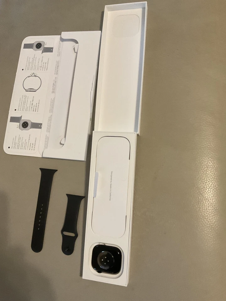 Apple Watch Series 10 46mm Brand New GPS Black Aluminum  Case never used - Image 4 of 4