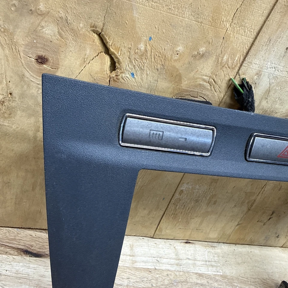 2010-2013 Ford Transit Connect Center Console Radio Bezel Hazard Switch Defrost Foto 2 de 4
