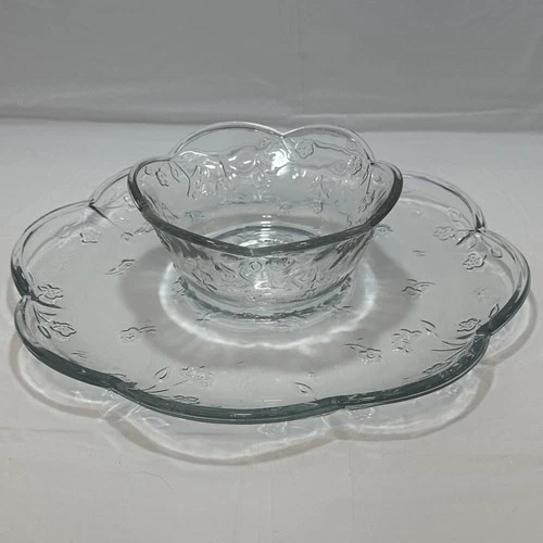 Vintage Anchor Hocking Savannah Clear Chip And Dip Bowl & Plate Set